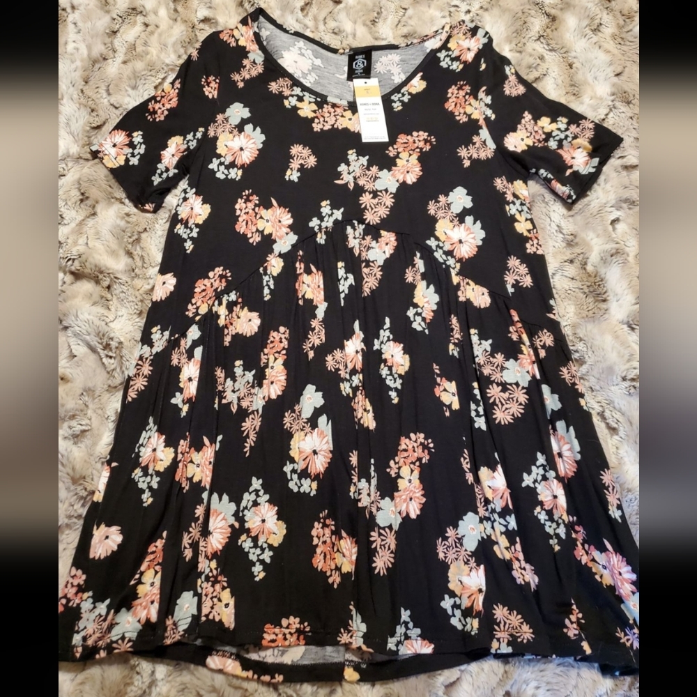 Agnes & Dora Muse Top